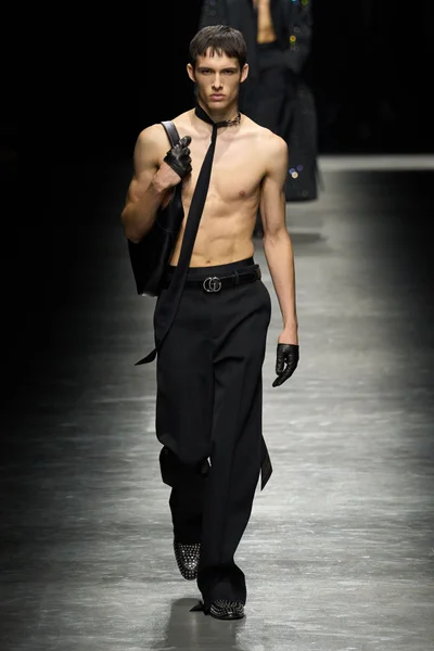 Look 52